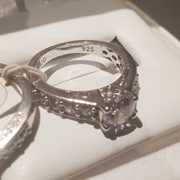 Zirconia ring set. Size 7 - Picture 6 of 9